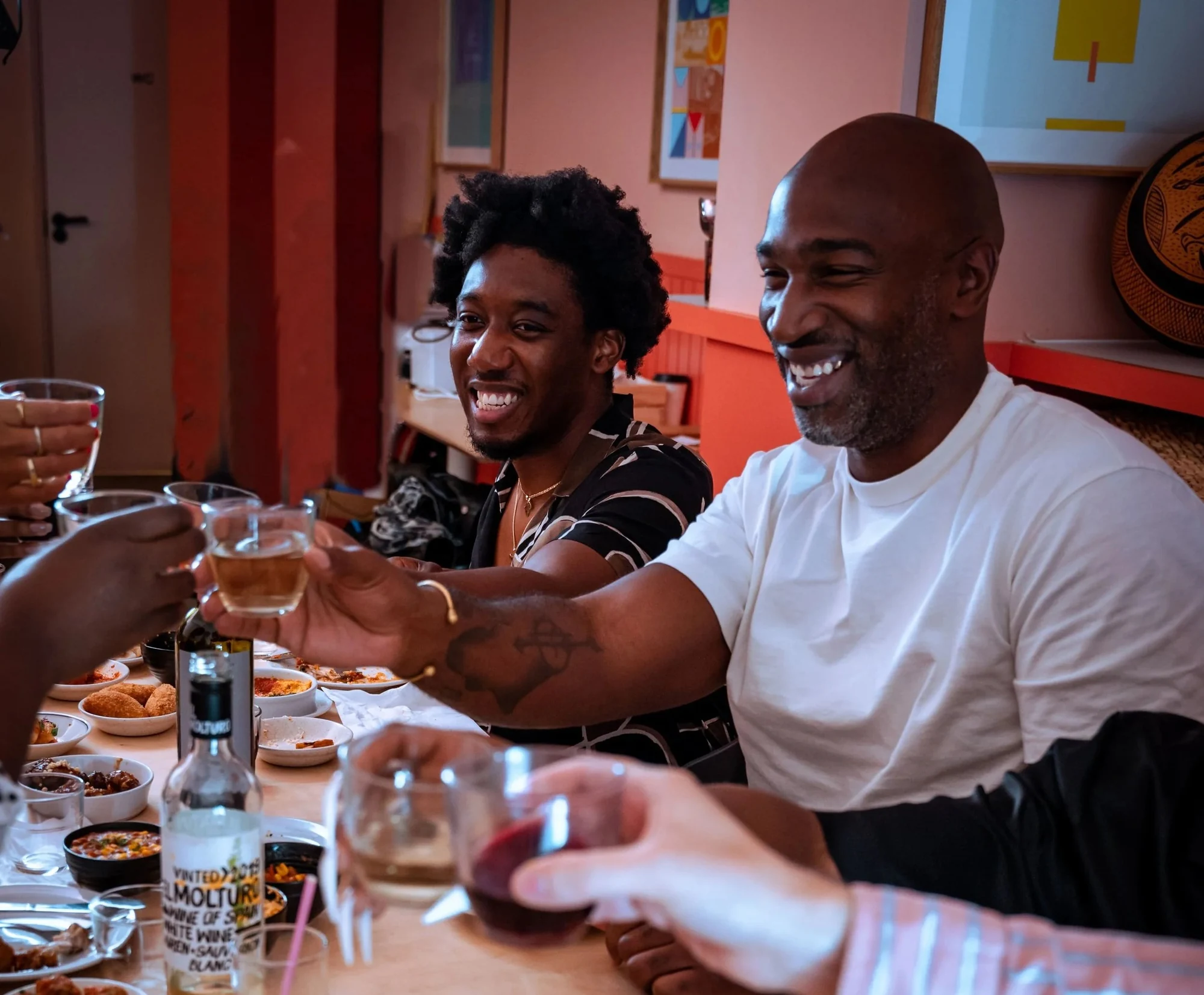 Guests enjoying dinner together at Chuku’s